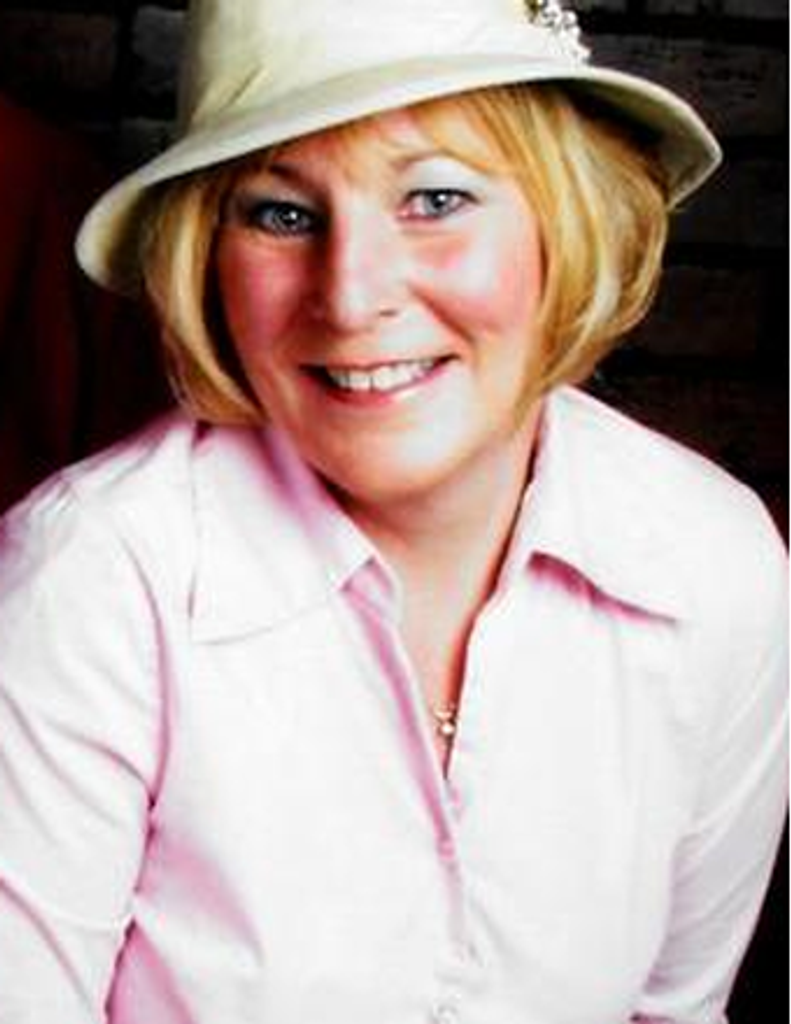 Julie  Lynnea (Fallstrom) Cinco