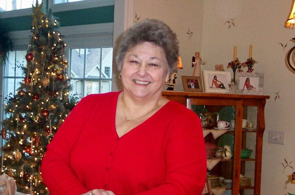 Sharon Lee (Schellhase)  Etzel Profile Photo