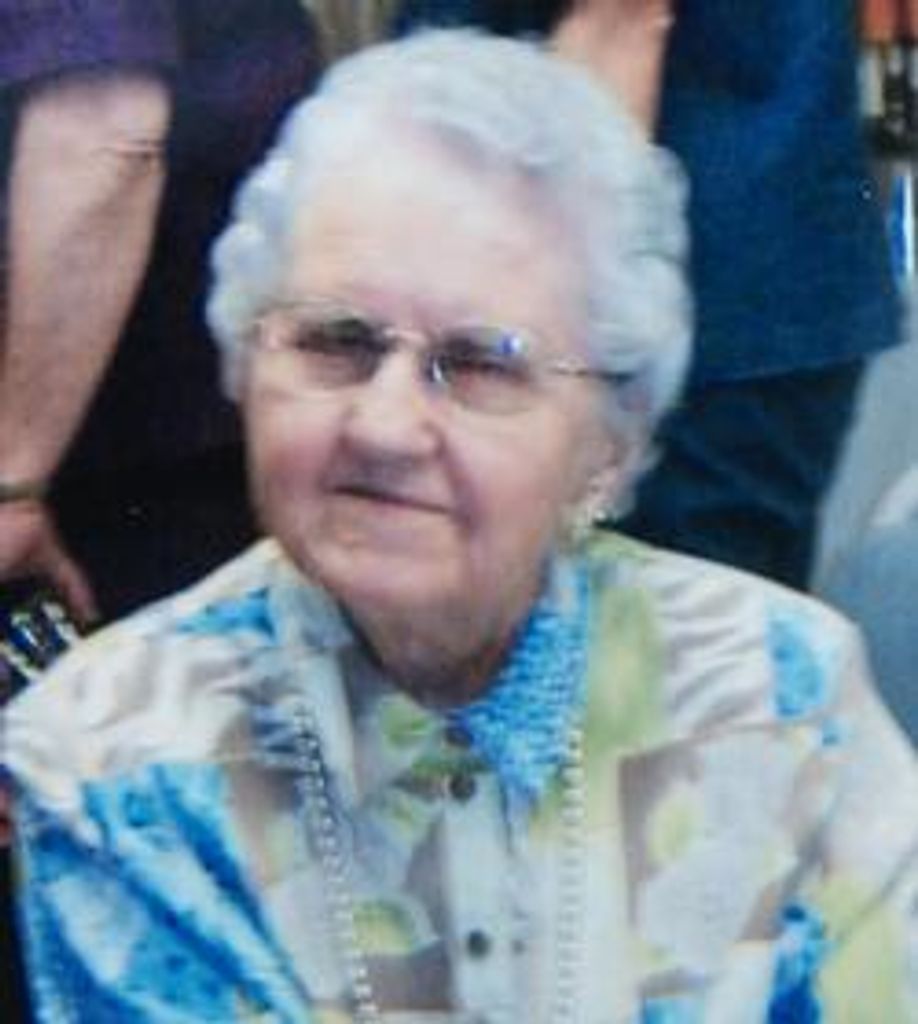 Edna Nieschwietz Profile Photo