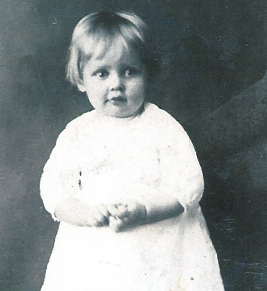 Elva Brown