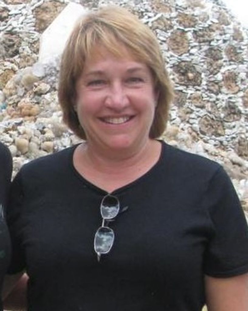 Lynne Marie Siemann