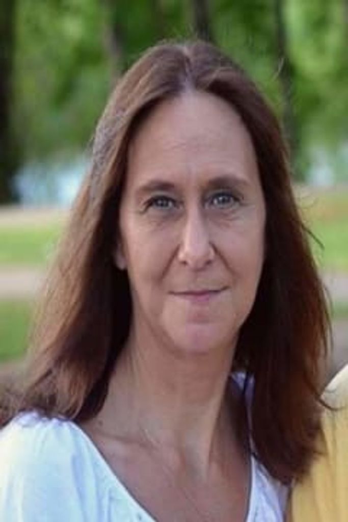 Ms. Dorothy   Averett