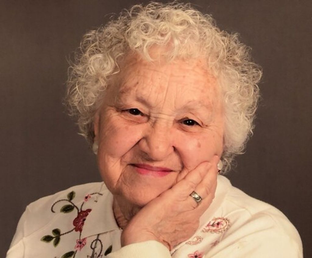 Anna Sausnock Profile Photo