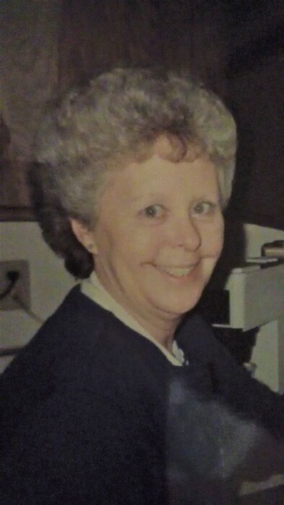 Janet E Messenger