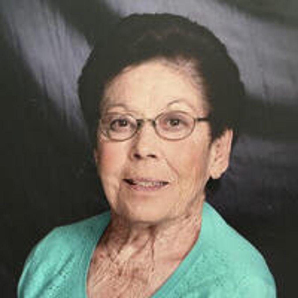 Teresa Irlbeck Tomsu (Plainview)