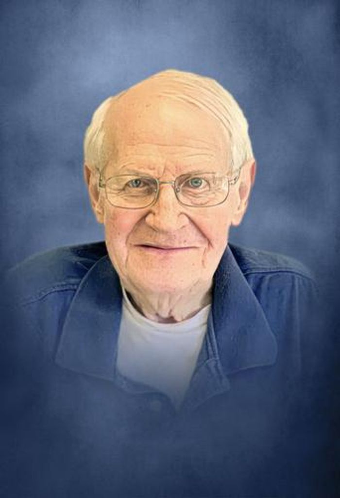 Robert M May Profile Photo