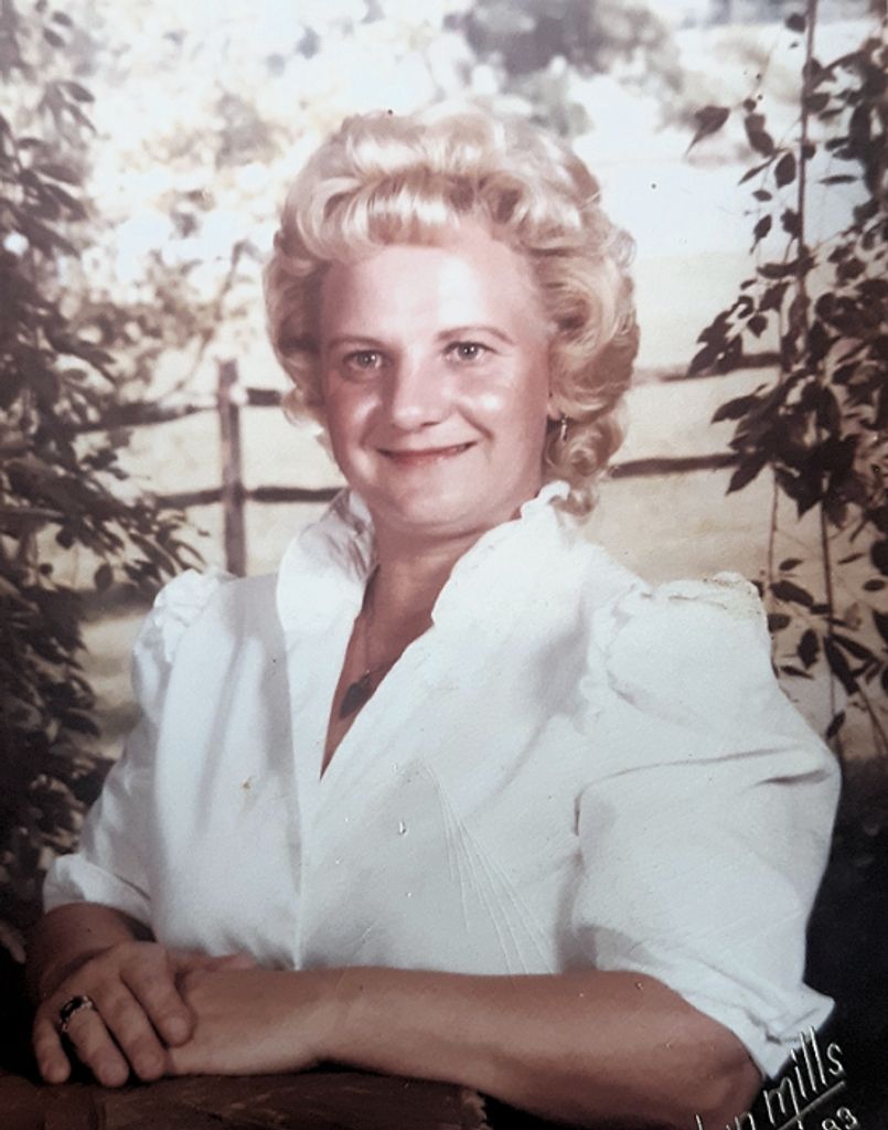 Kathryn M. (Janulewicz)  Headlee