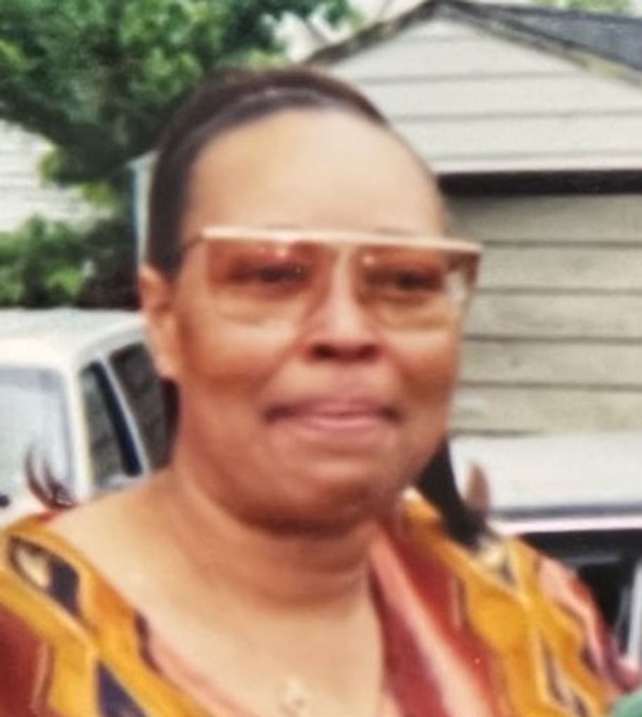 Gloria Marshall