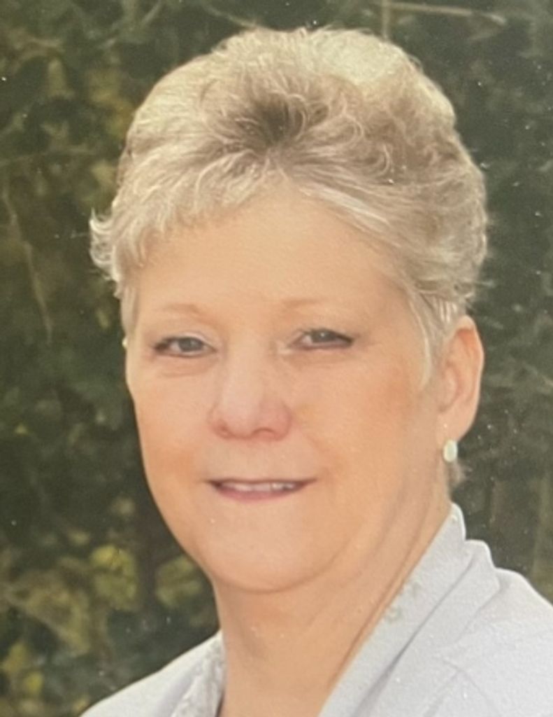 Lucinda Carter White