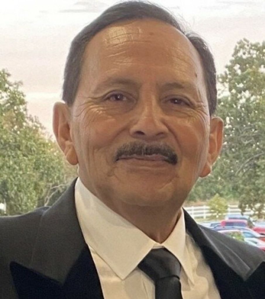 Johnny Louis Carrizales Profile Photo
