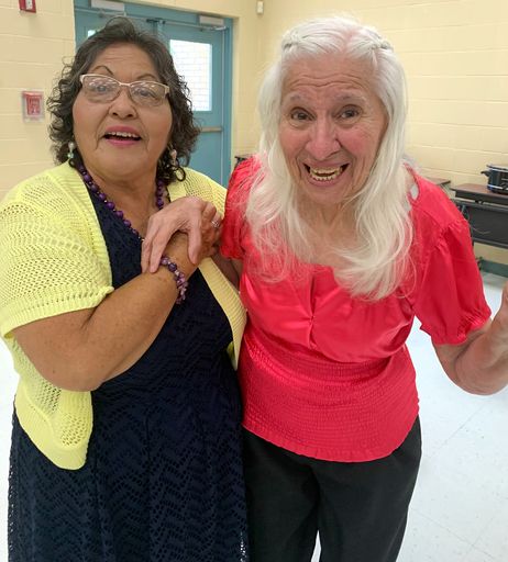 Yolanda C. Gonzalez photo gallery thumbnail 312 of 357