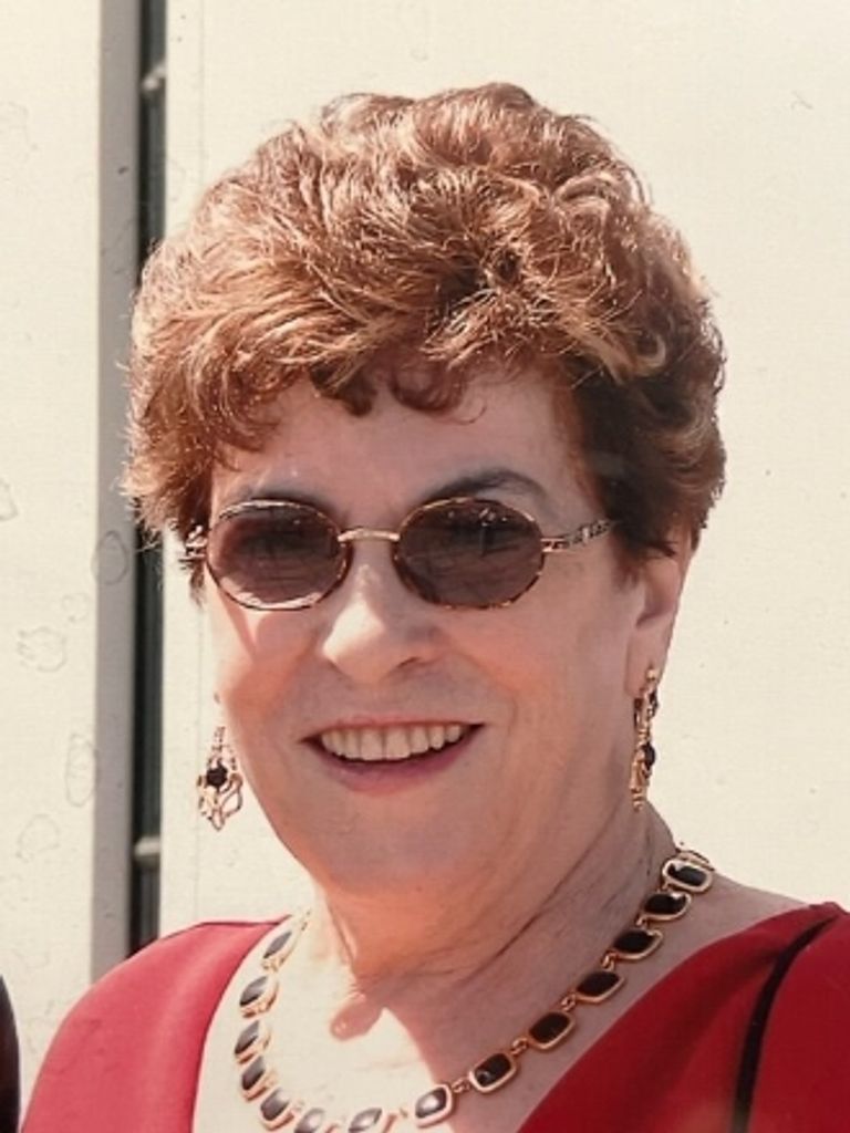 Lucia Faria Profile Photo