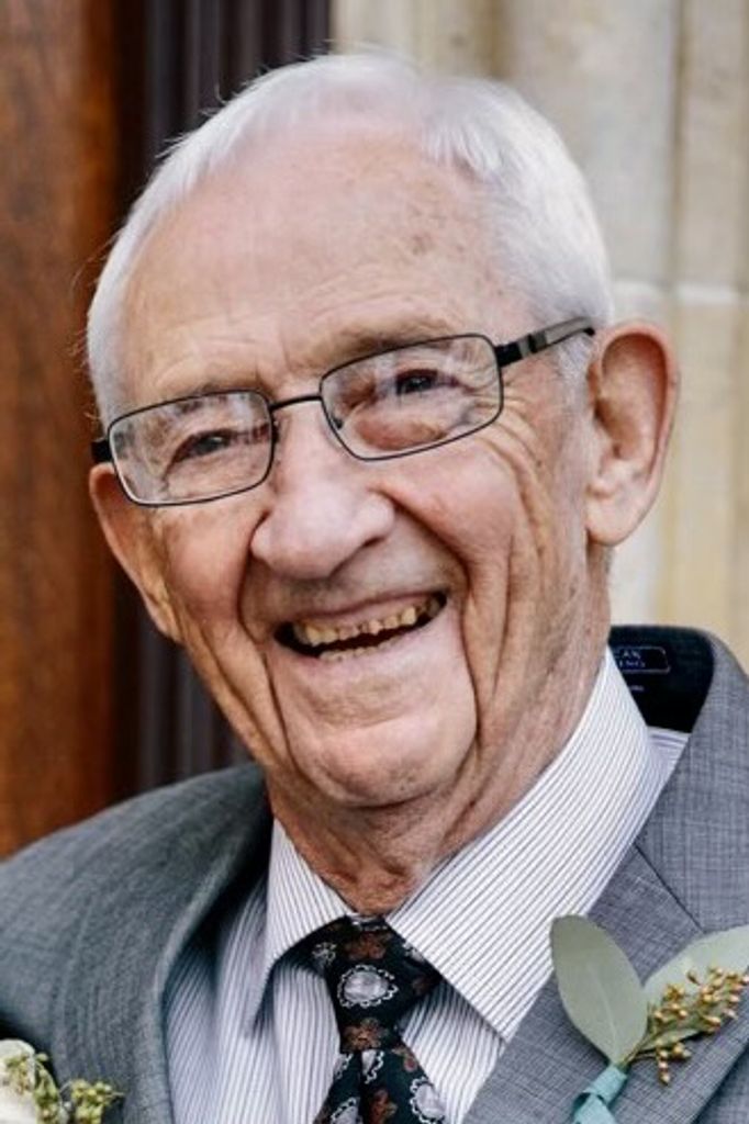 Bob Hanzel Profile Photo