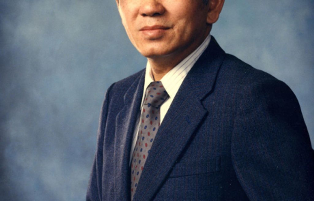 Chi-Tsou  Huang