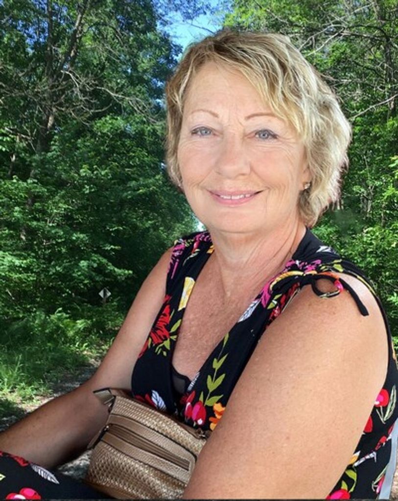 Janet Marie Reichert Profile Photo