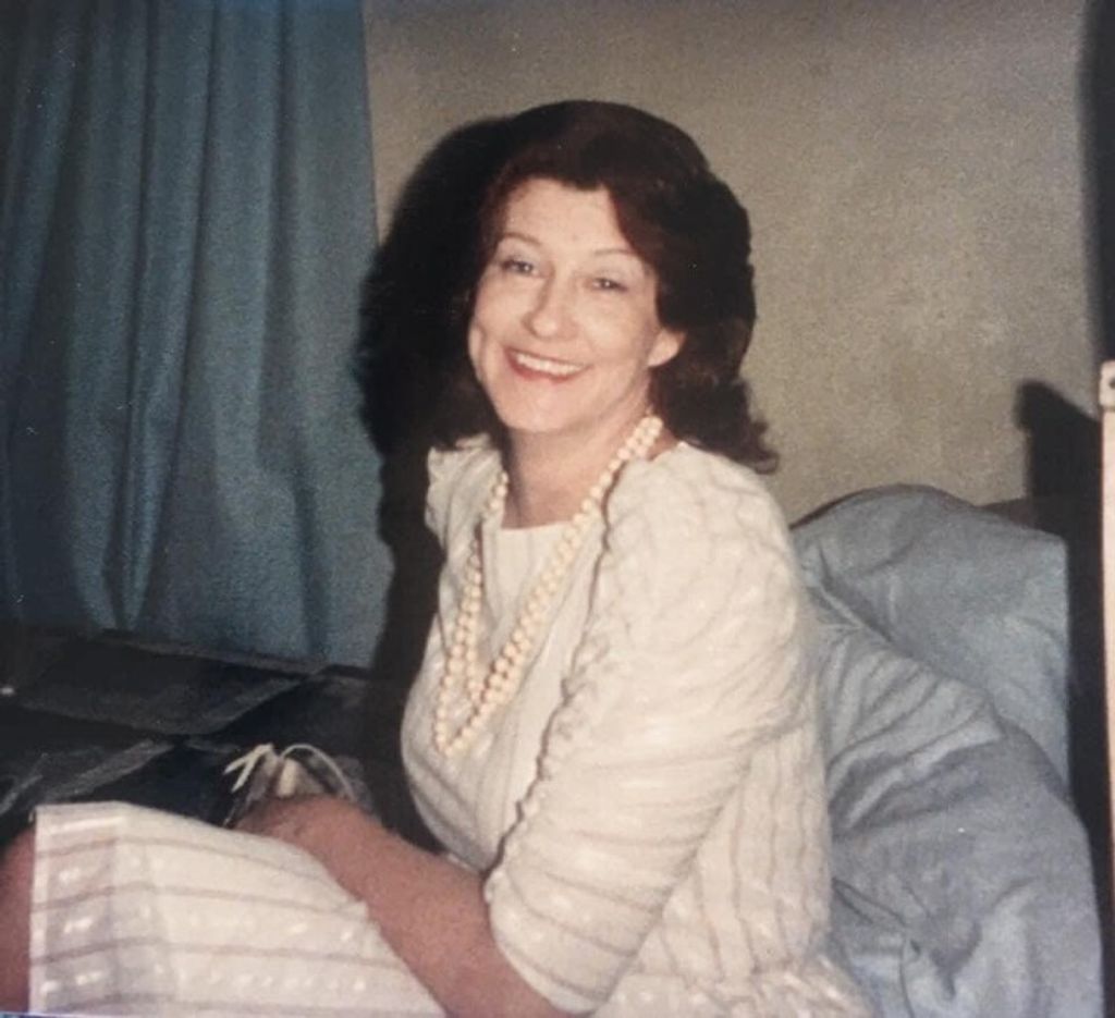Carolyn Shelton