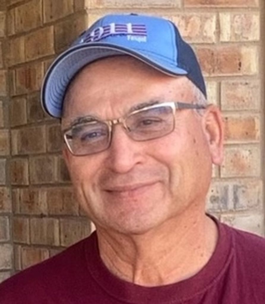 Manuel Torrez Profile Photo