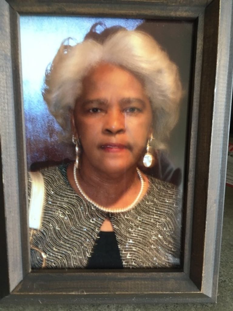 Maxine Moss Profile Photo
