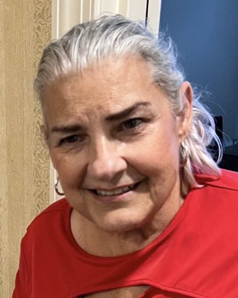 Suzanne Evelyn McCarty Profile Photo
