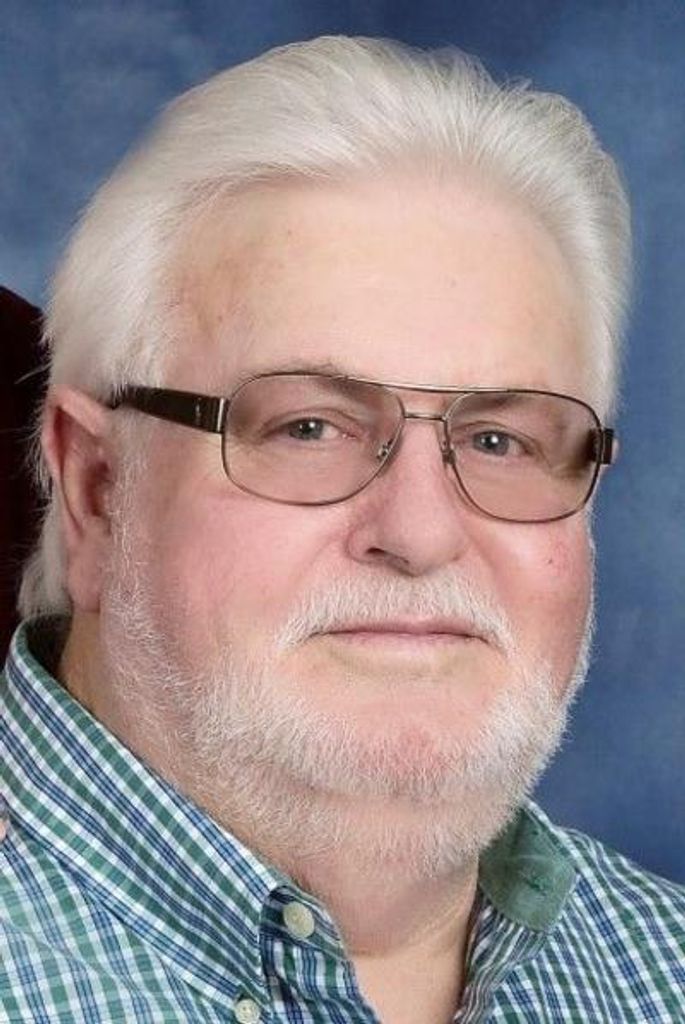 Willie Paul Davis, Jr. Profile Photo