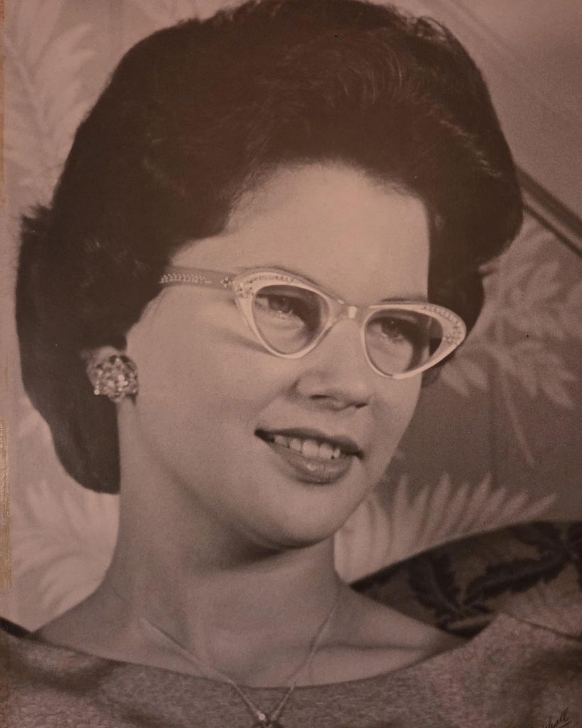 Elizabeth Mae Hate Profile Photo