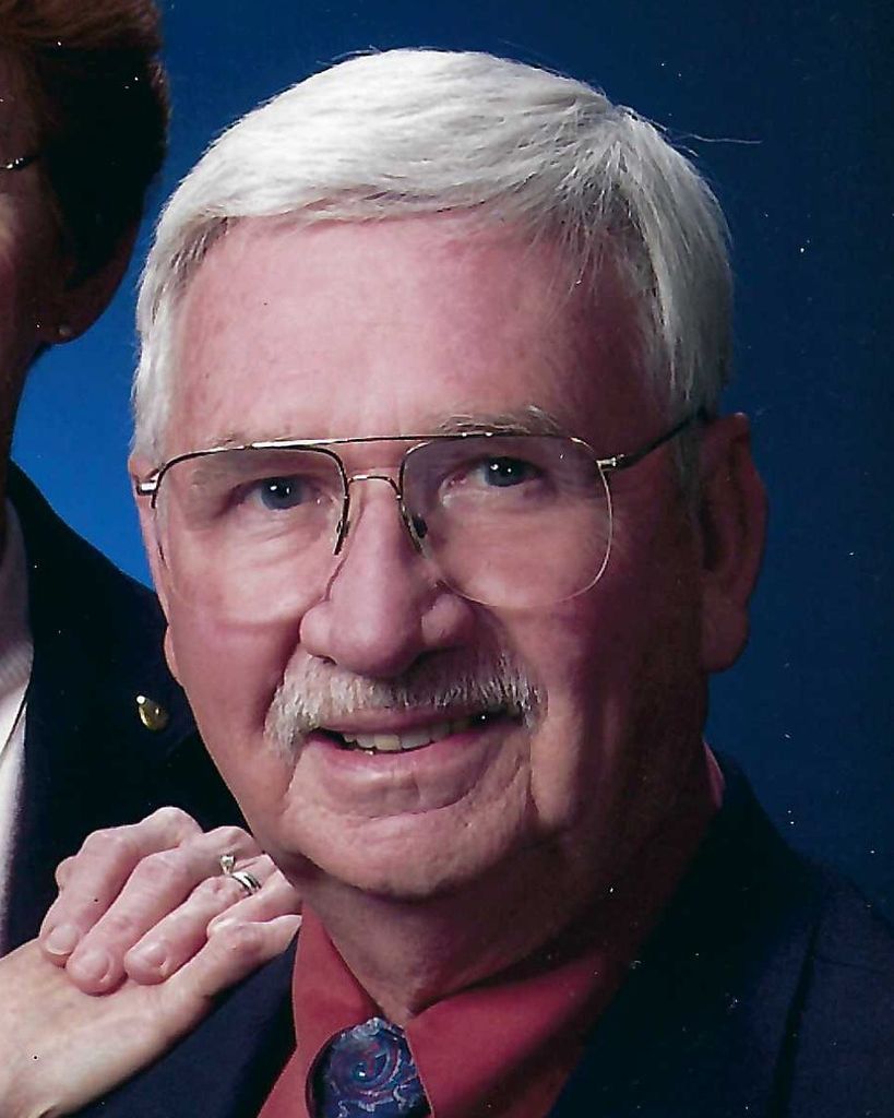 Robert Kelly Profile Photo