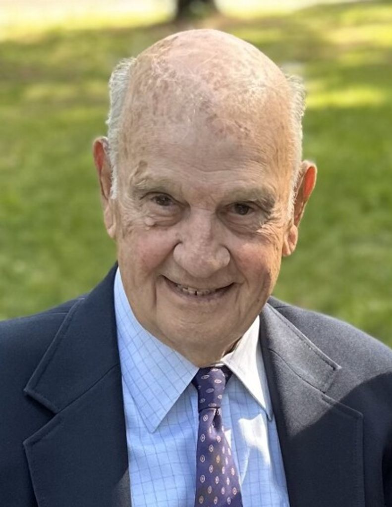 Daniel Muldoon Profile Photo