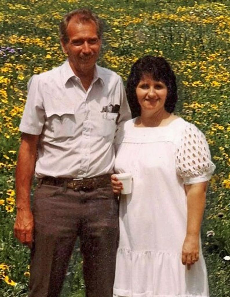 Helen (Applegate)  Clare