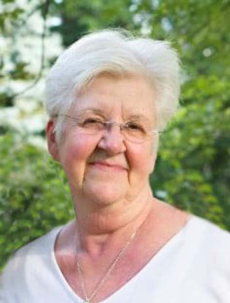 Doris Lavern (Adams)  Britt Profile Photo