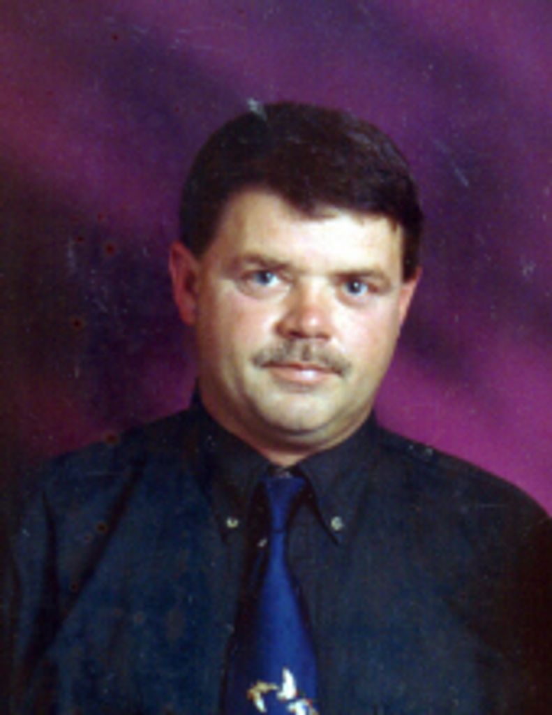Michael Larry  Tucker