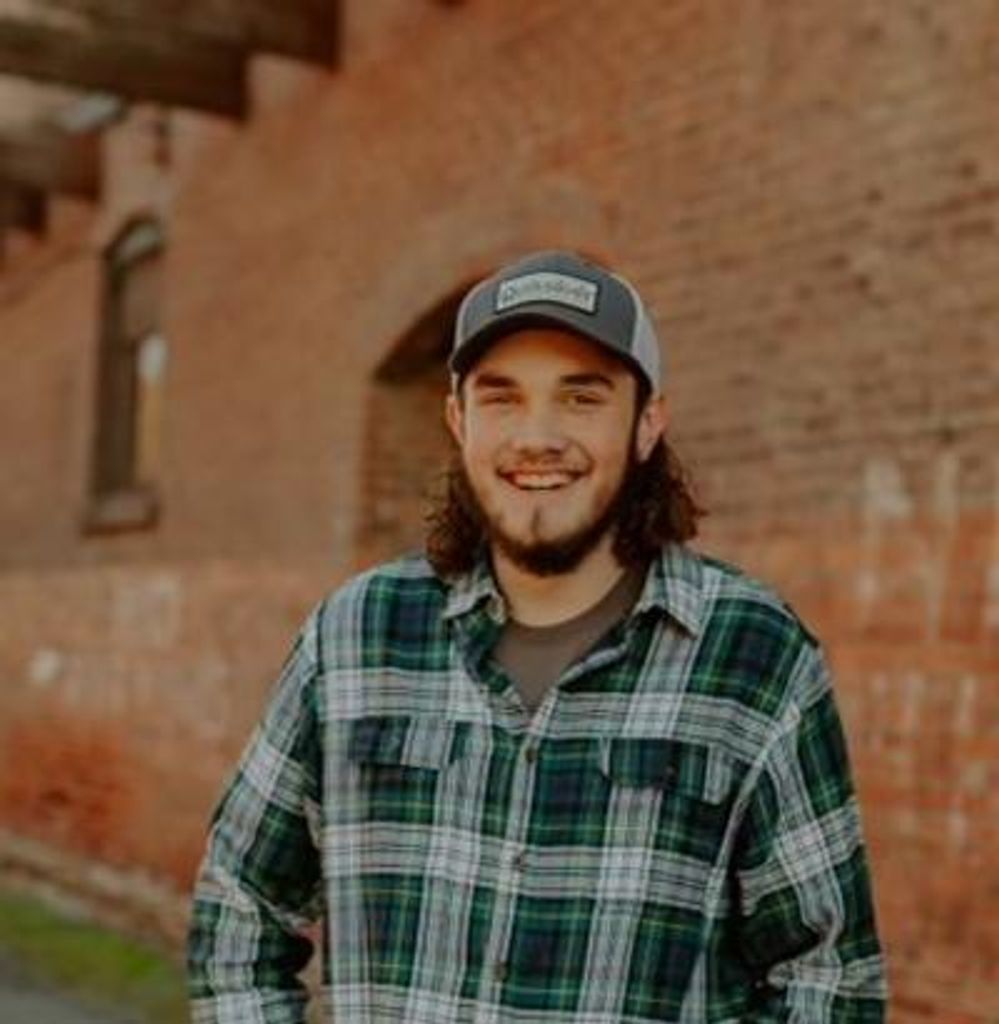 Nathan Clay Graham Profile Photo