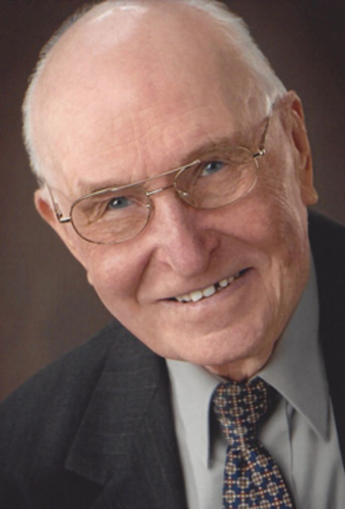 Oliver Carlson Profile Photo