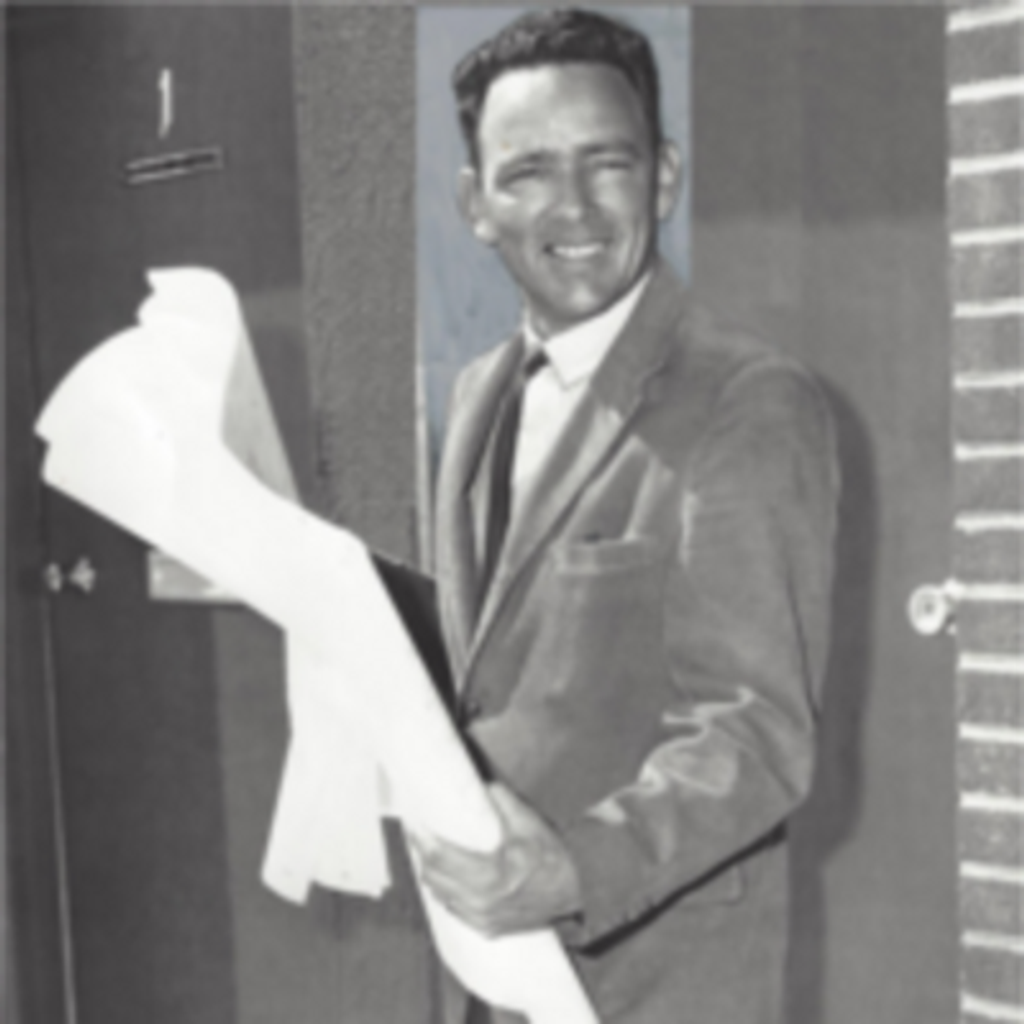 Travis Tipton Oliver