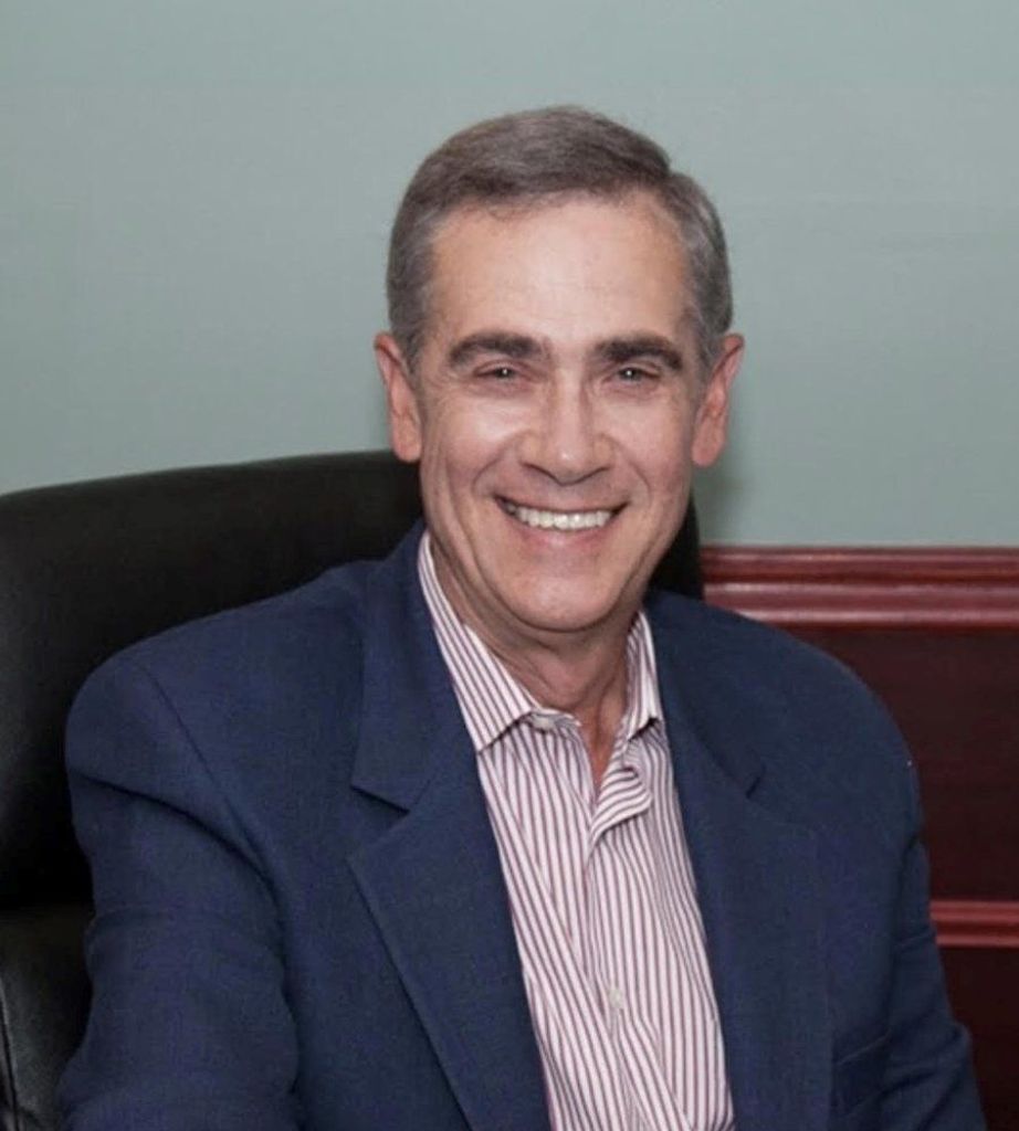 Robert W Davis Profile Photo