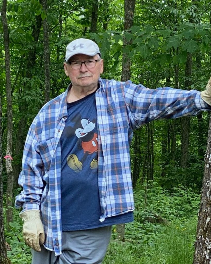 Donald Leigh Hoaglund Profile Photo