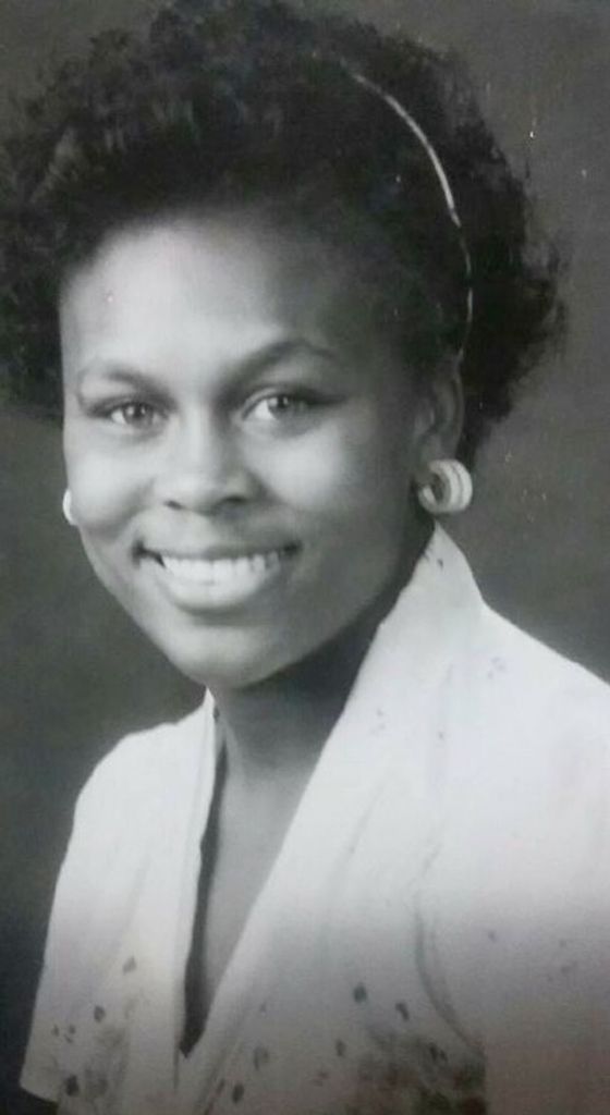 Laura Teresa Sains Hall-Cawthon Profile Photo