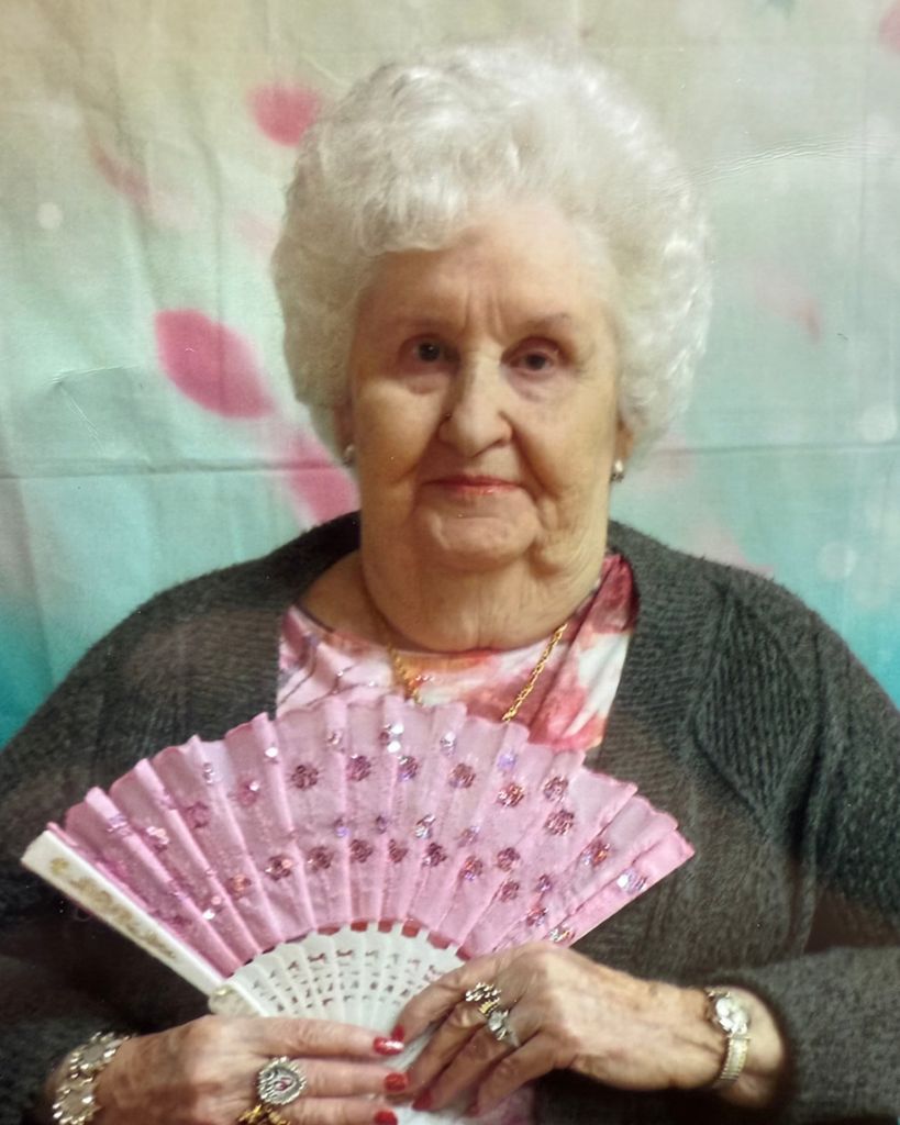 Mamie (Leigh) Roberts Profile Photo