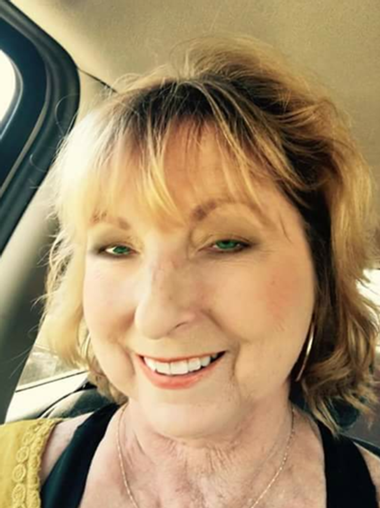 Sandra Holmes Profile Photo