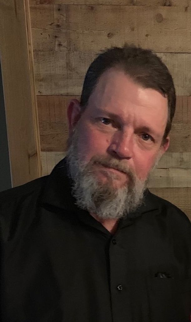 Bryan Steven Davis Profile Photo