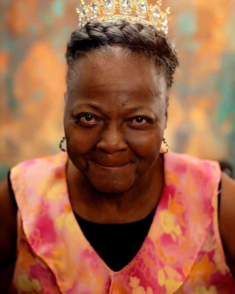 Earline Betty Blakes