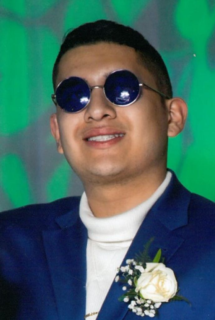 Luis Carlos Carmona Jr. Profile Photo