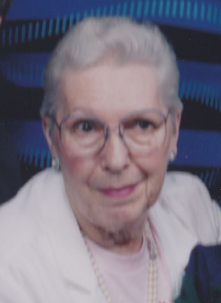 Nina L. (Streicher)  Holzinger