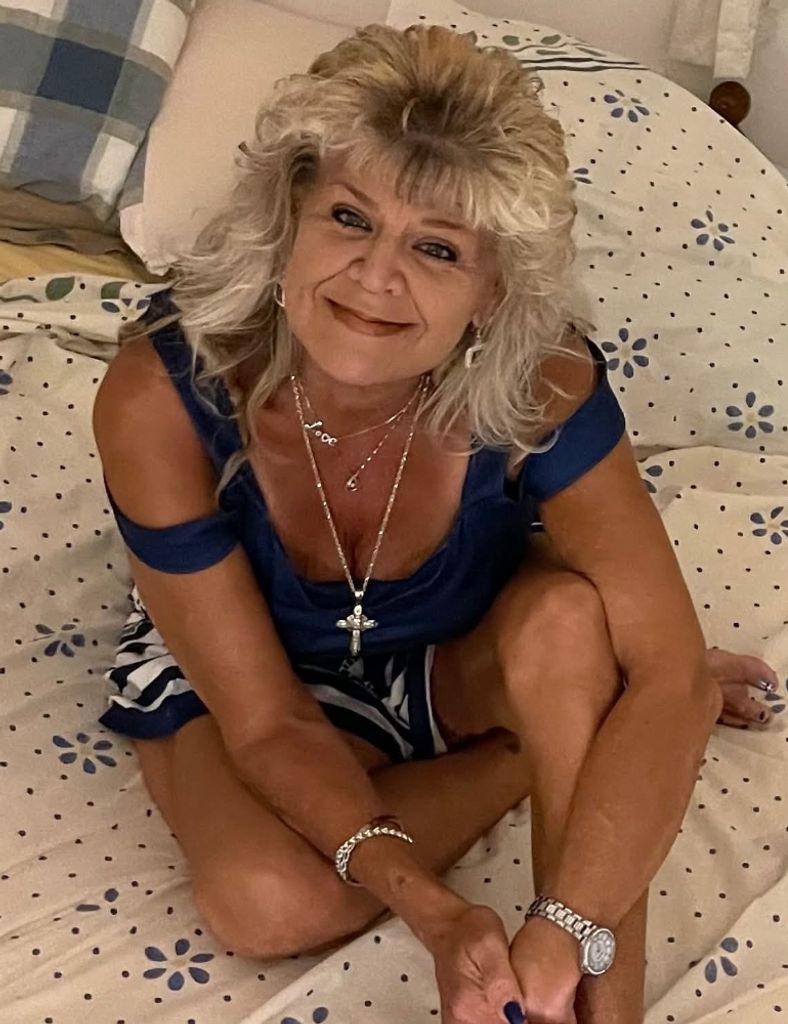 Shelly  Laverne Tsatsaronis