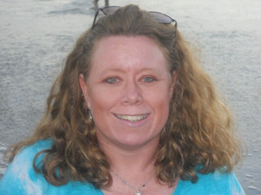 Laura L. Kamhi