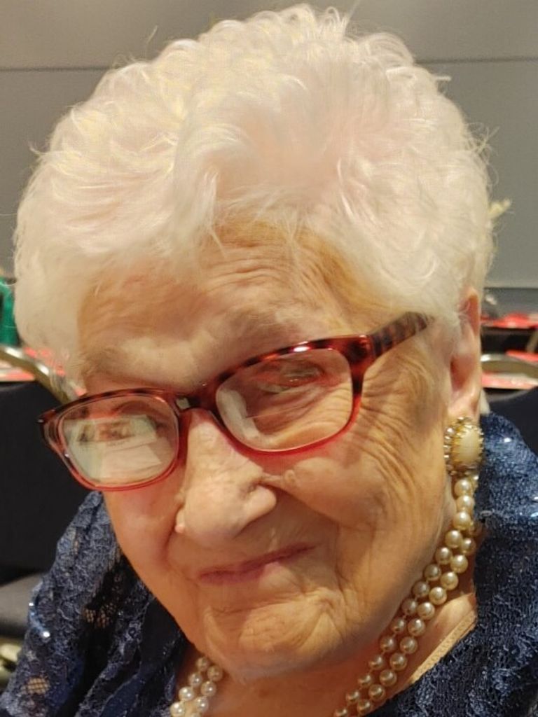 Lillian Elizabeth (Sulia)  Blevins