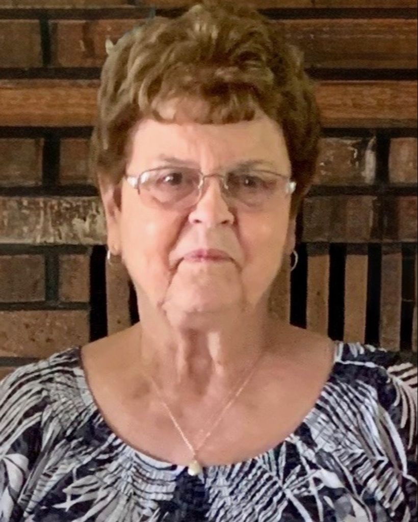 Delores Mae "Sis" Roberts Profile Photo