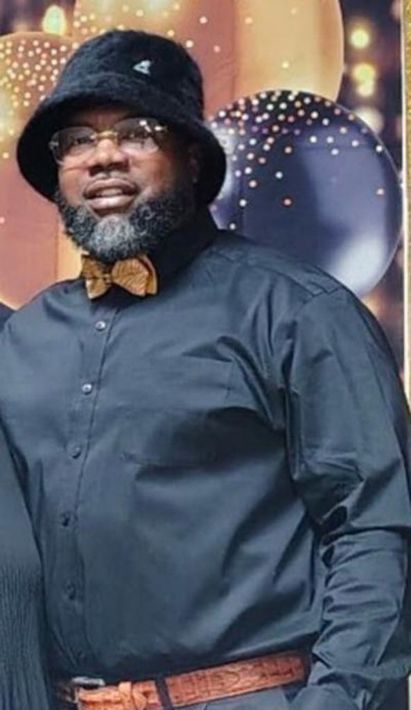 Mr. Robert "Man" Reed Profile Photo