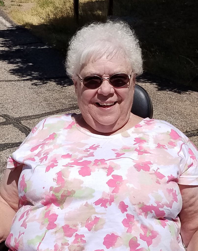 Gwen Rene (Bryant)  Smith