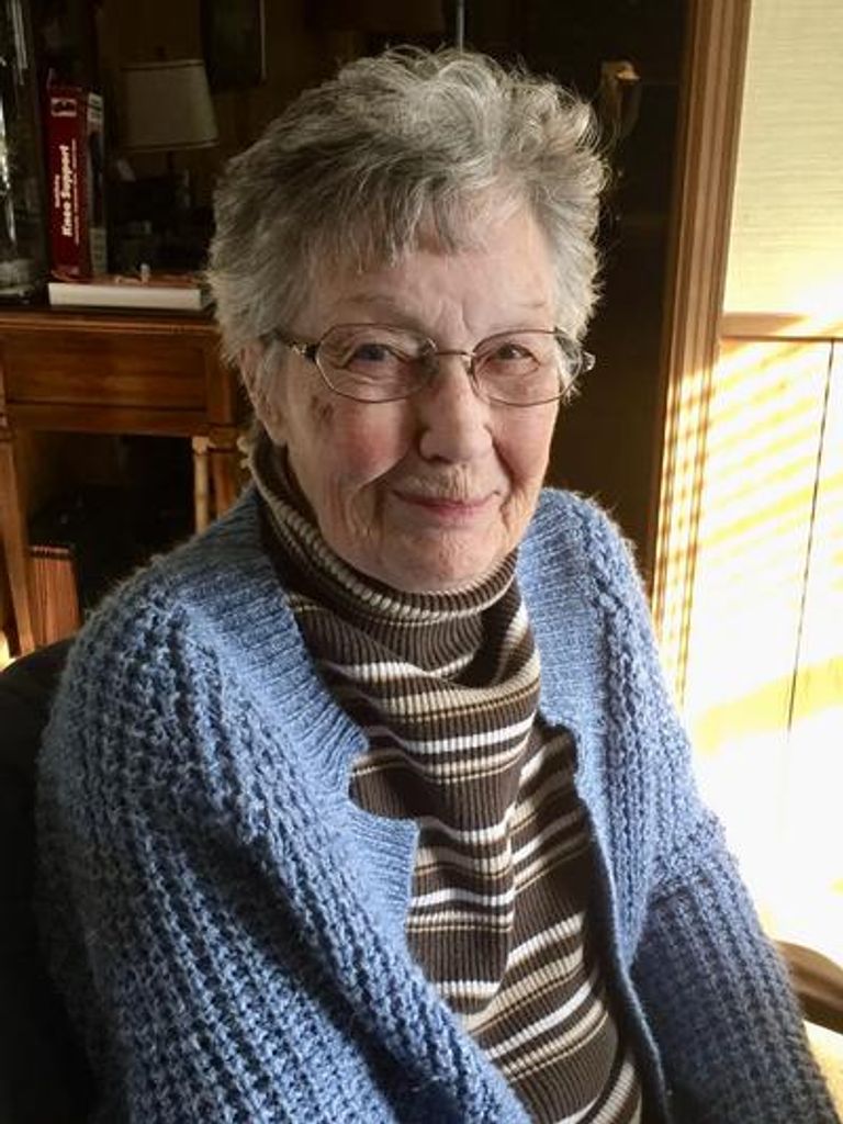 Maxine Holbrook Profile Photo
