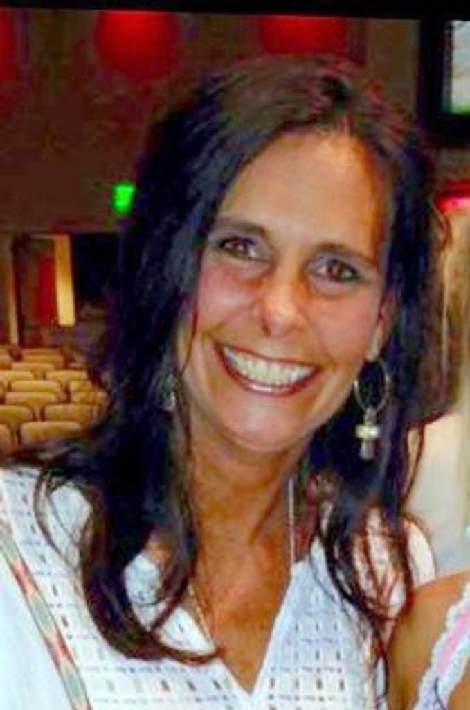 Tiki Leigh Blakeney Profile Photo